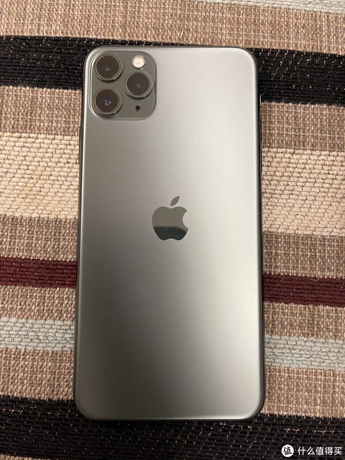 macbook和thinkpad_苹果生态全家桶周边推荐_iPhone 12 Pro Max 使用感受