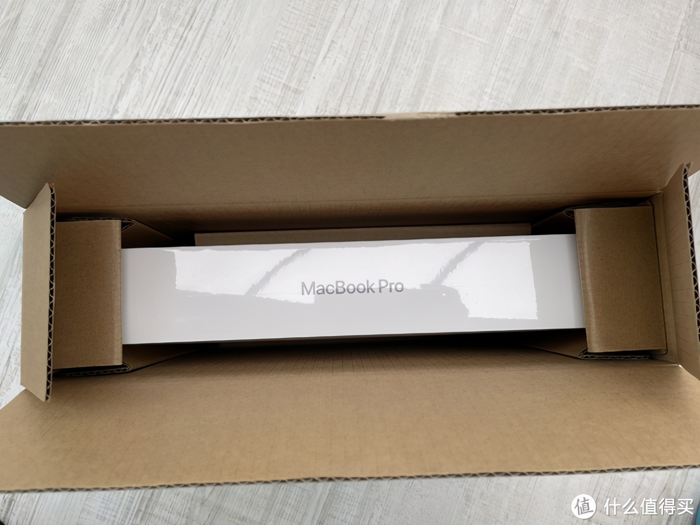 iPhone 12 Pro Max 使用感受_macbook和thinkpad_苹果生态全家桶周边推荐