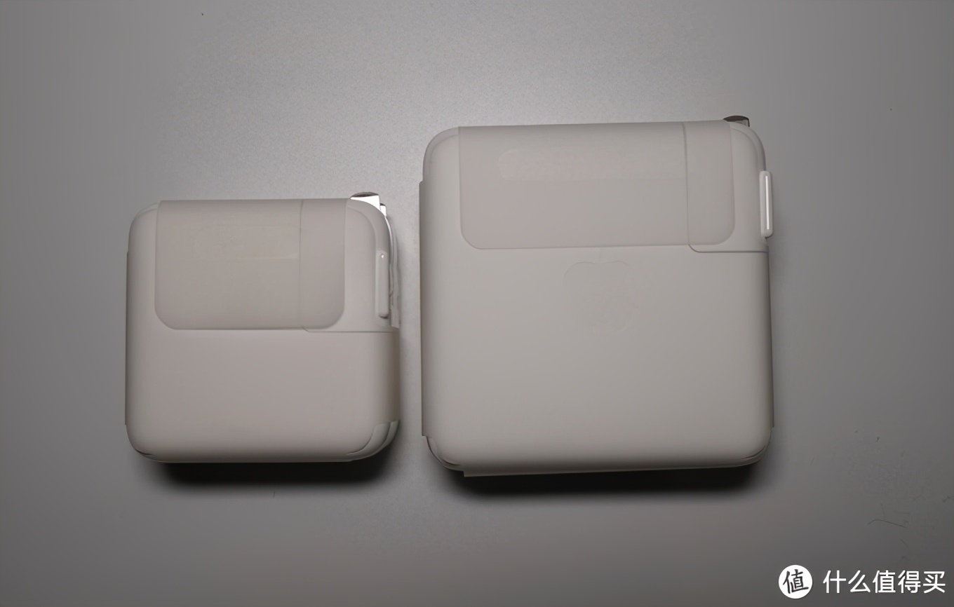 iPhone 12 Pro Max 使用感受_macbook和thinkpad_苹果生态全家桶周边推荐