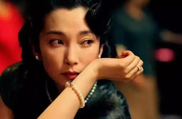 李冰冰感情经历_李冰冰陈坤吻戏_任泉李冰冰广告