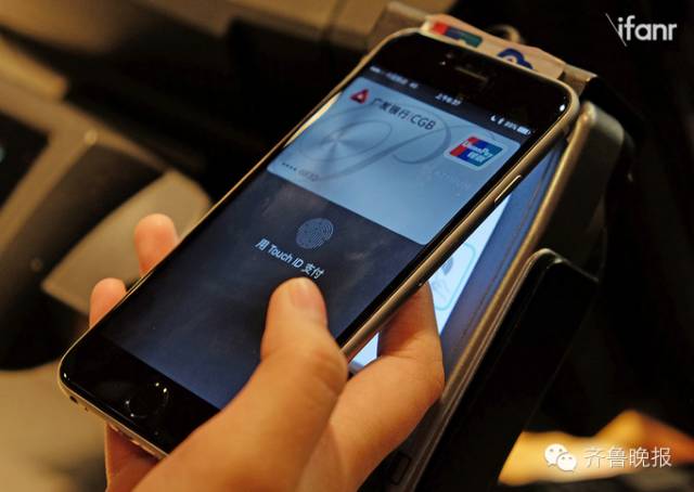 苹果5s怎么绑定银行卡_Apple Pay绑卡攻略_微信支付宝对比