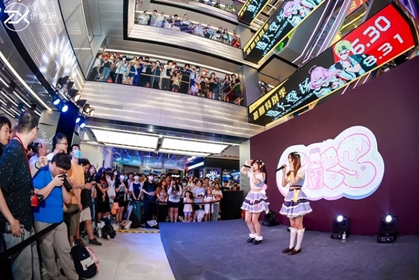 上海新世界打折活动_上海二次元商业发展_首店经济推动上海消费升级