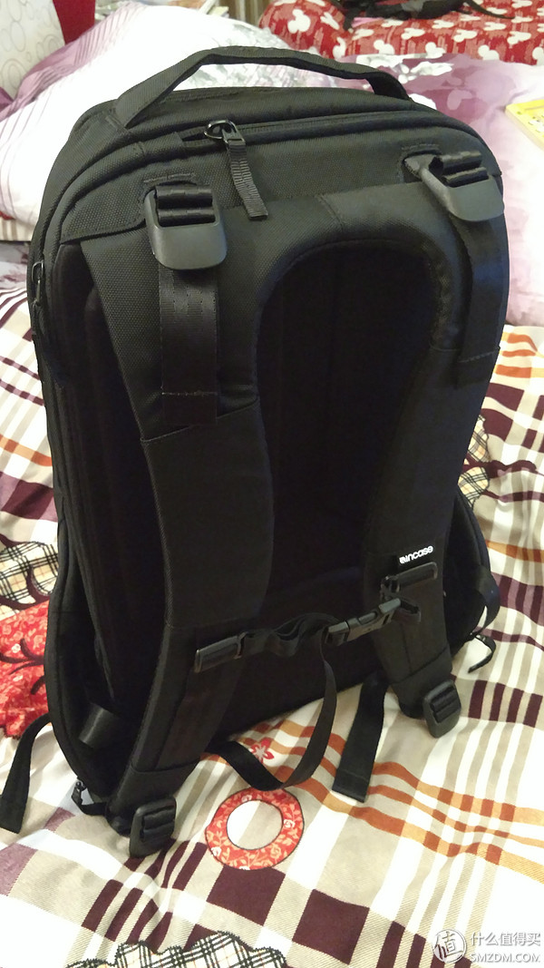 Incase Icon Pack评测_通勤双肩包推荐_thinkpad双肩电脑包
